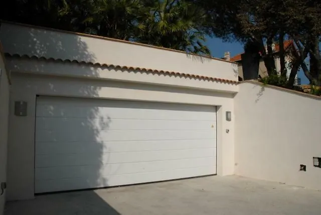 Maxime 1 Piece Daire