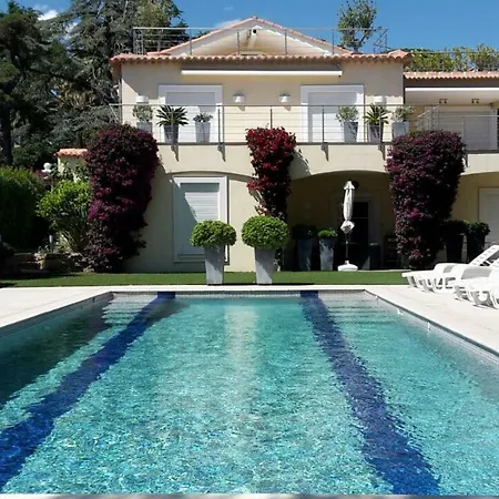 Апартаменти Maxime 1 Piece *