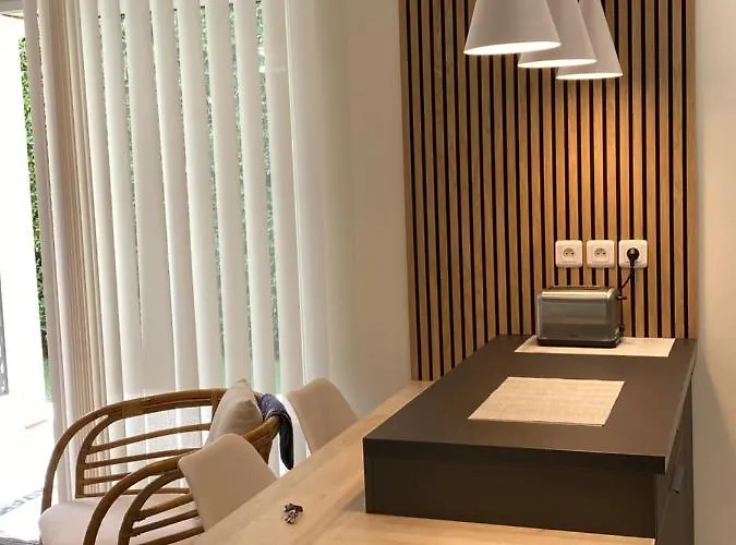 Maxime 1 Piece Апартаменти