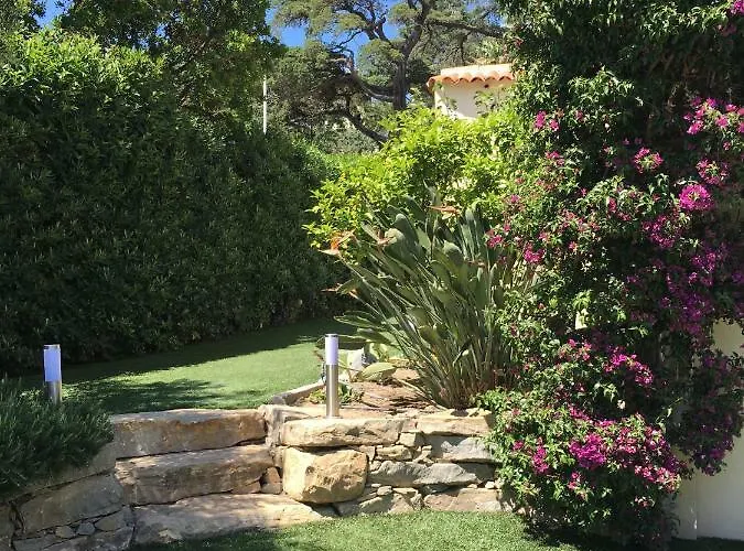 Maxime 1 Piece Апартаменти *